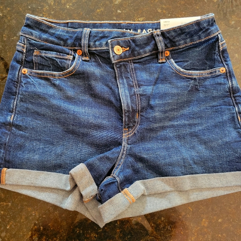 NWT American Eagle Mom Shorts